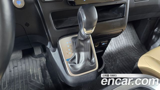 Hyundai Staria Cargo 5-Seater Modern 2022 — фото 9