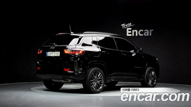 Jeep Compass (II) S 2.4 AWD 2022 — фото 2