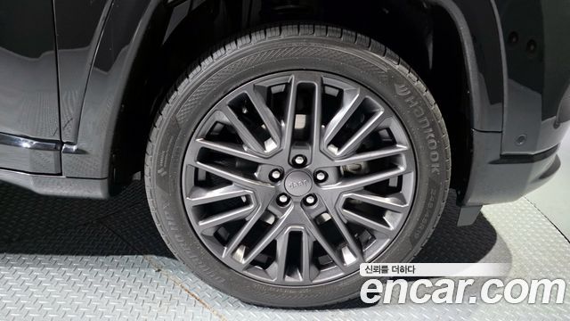 Jeep Compass (II) S 2.4 AWD 2022 — фото 5