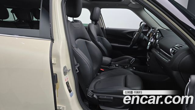 MINI Cooper Clubman Standard 2nd 2021 — фото 10