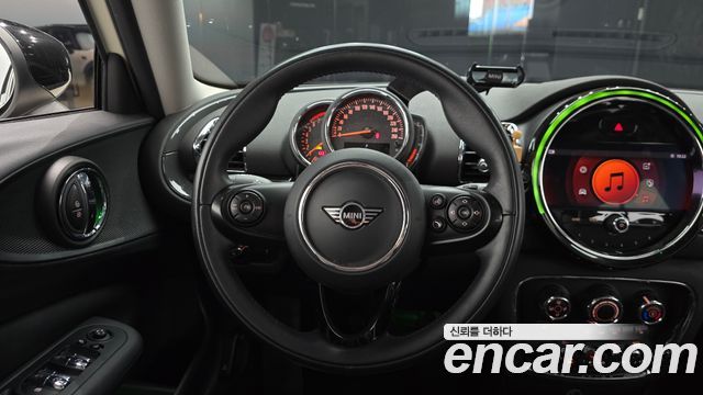 MINI Cooper Clubman Standard 2nd 2021 — фото 13