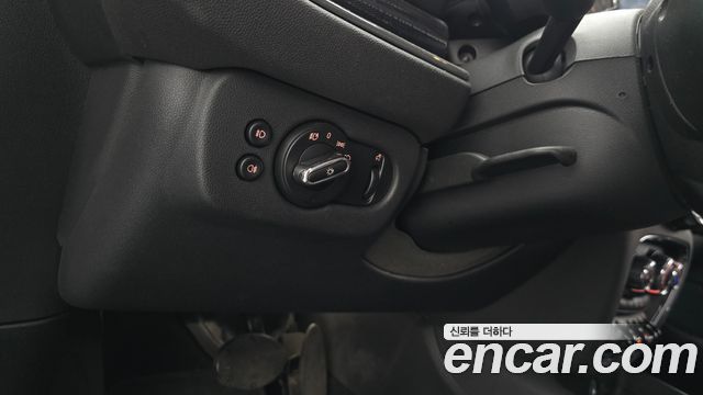 MINI Cooper Clubman Standard 2nd 2021 — фото 14