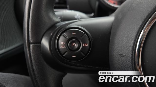 MINI Cooper Clubman Standard 2nd 2021 — фото 18