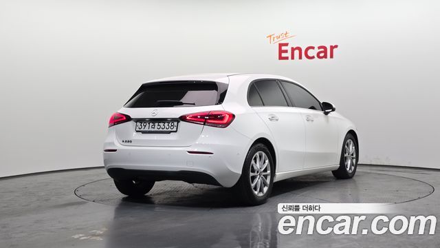 Mercedes-Benz A-Class (W177) A220 Hatchback 2020 — фото 2