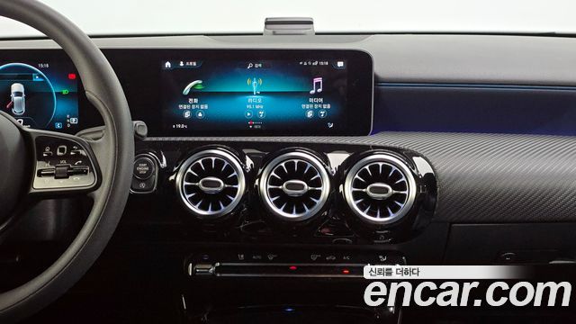 Mercedes-Benz A-Class (W177) A220 Hatchback 2020 — фото 14