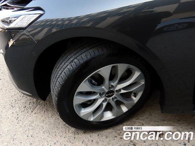 Kia K8 2.5 Gasoline 2WD Noblesse 2022 — фото 24