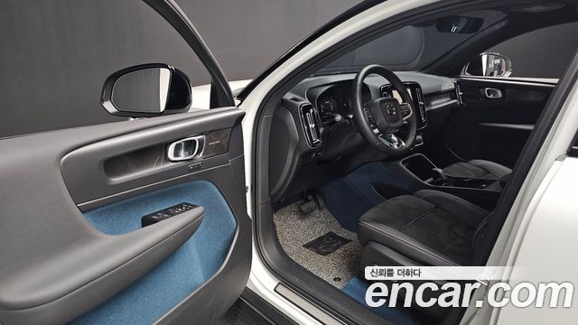Volvo C40 Recharge Twin Ultimate 2022 — фото 11