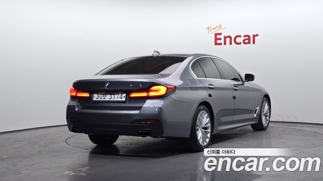 BMW 5 Series (G30) 520d Luxury Special Edition 2018 — фото 2