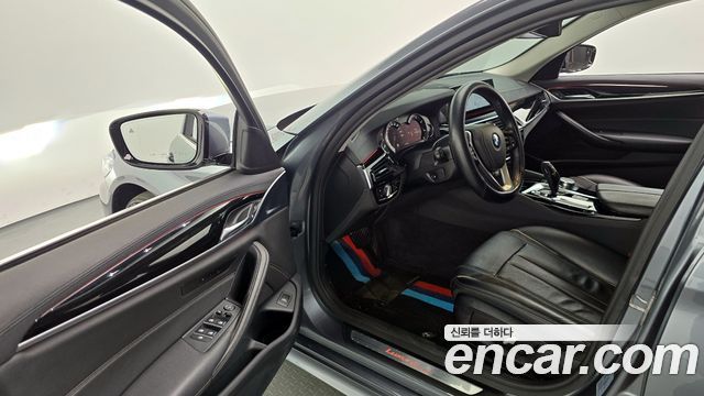 BMW 5 Series (G30) 520d Luxury Special Edition 2018 — фото 10