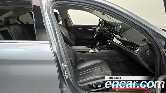BMW 5 Series (G30) 520d Luxury Special Edition 2018 — фото 11