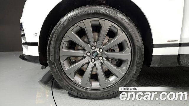 Land Rover Range Rover Velar 3.0 D300 R-Dynamic SE 2019 — фото 5