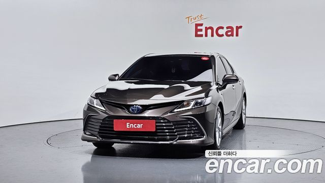 Toyota Camry (XV70) 2.5 LE Hybrid 2022 — фото 3