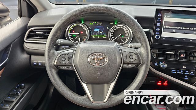 Toyota Camry (XV70) 2.5 LE Hybrid 2022 — фото 13