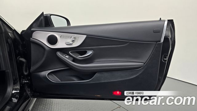 Mercedes-Benz C-Class (W205) C200 Cabriolet 2020 — фото 31