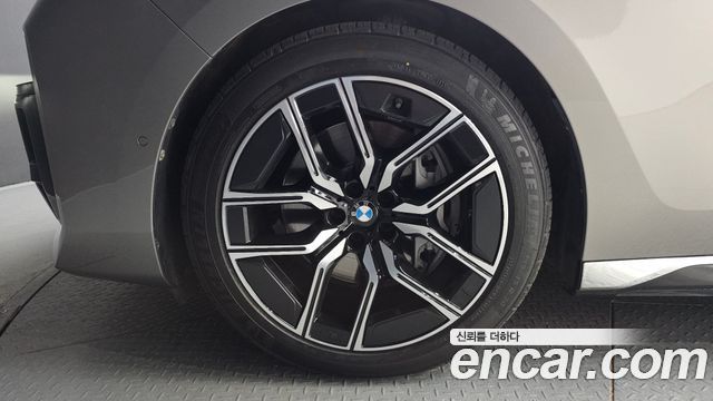 BMW 7 Series (G70) 740i xDrive M Sport 2024 — фото 5