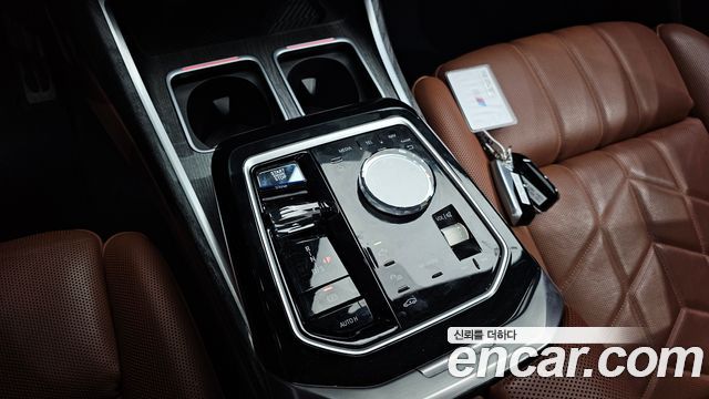 BMW 7 Series (G70) 740i xDrive M Sport 2024 — фото 9