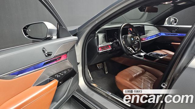 BMW 7 Series (G70) 740i xDrive M Sport 2024 — фото 15