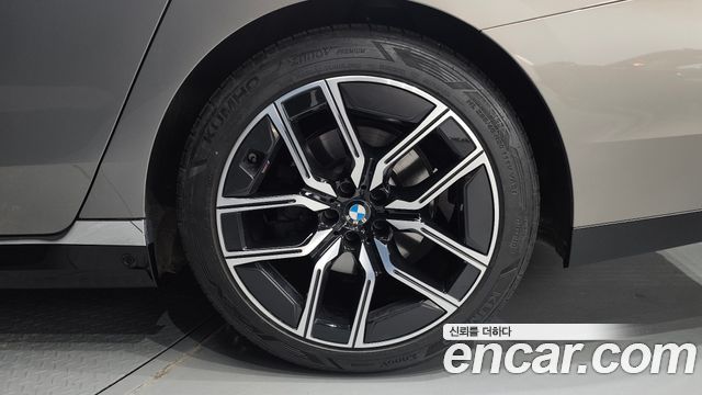 BMW 7 Series (G70) 740i xDrive M Sport 2024 — фото 27