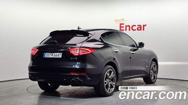 Maserati Levante 3.0 AWD GranSport 2018 — фото 2