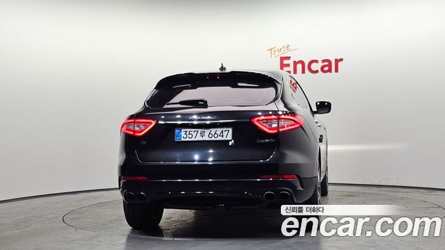 Maserati Levante 3.0 AWD GranSport 2018 — фото 4
