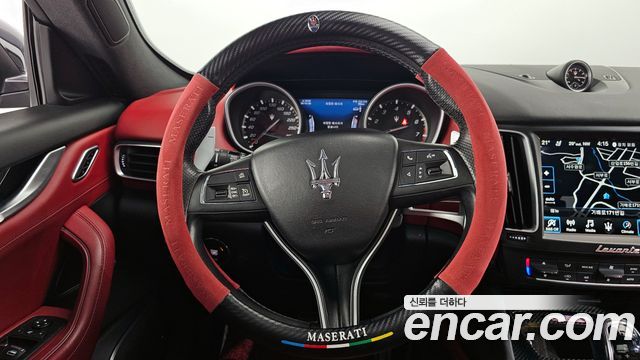 Maserati Levante 3.0 AWD GranSport 2018 — фото 13