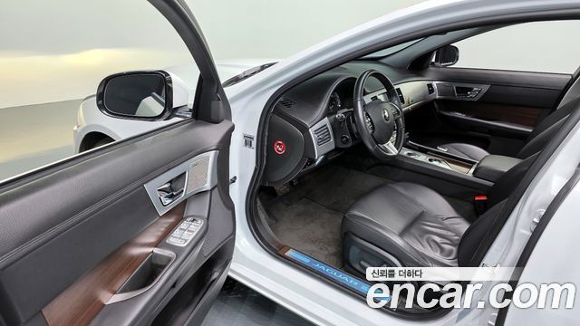 Jaguar XF 3.0D Luxury X250 2014 — фото 10