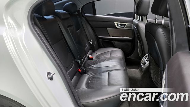 Jaguar XF 3.0D Luxury X250 2014 — фото 11