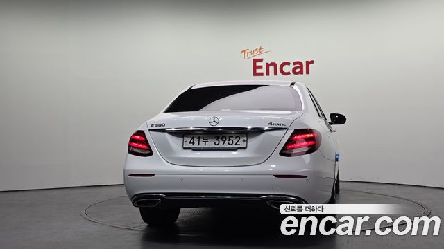 Mercedes-Benz E-Class (W213) E300 4MATIC Avnatgarde 2019 — фото 4