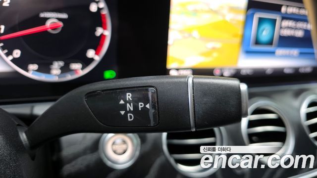 Mercedes-Benz E-Class (W213) E300 4MATIC Avnatgarde 2019 — фото 9
