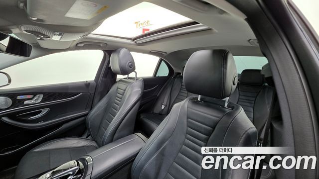 Mercedes-Benz E-Class (W213) E300 4MATIC Avnatgarde 2019 — фото 12