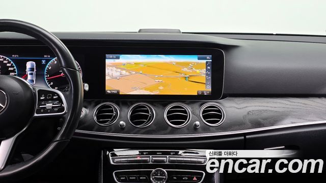 Mercedes-Benz E-Class (W213) E300 4MATIC Avnatgarde 2019 — фото 16