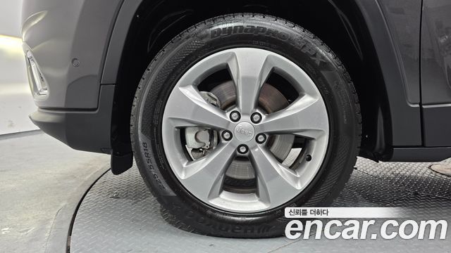 Jeep Cherokee (KL) 2.4 Limited AWD 2021 — фото 5