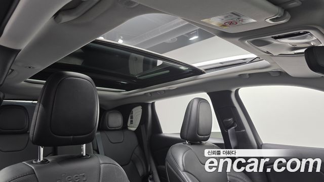 Jeep Cherokee (KL) 2.4 Limited AWD 2021 — фото 17
