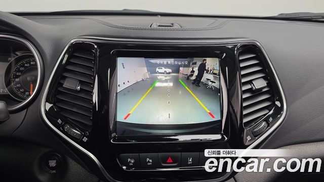 Jeep Cherokee (KL) 2.4 Limited AWD 2021 — фото 20