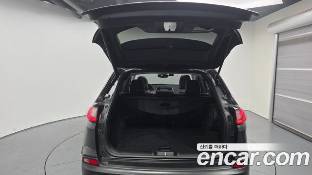 Jeep Cherokee (KL) 2.4 Limited AWD 2021 — фото 24