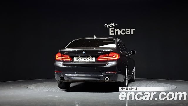 BMW 5 Series (G30) 530i xDrive Luxury Plus 2019 — фото 4