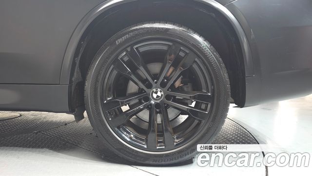 BMW X5 (F15) xDrive M50d 2014 — фото 21