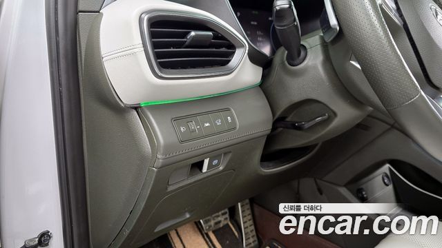 Hyundai Santa Fe Diesel 2.2 4WD Calligraphy 2021 — фото 16