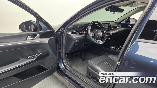 Kia K5 (III) 2.0 Prestige 2023 — фото 10