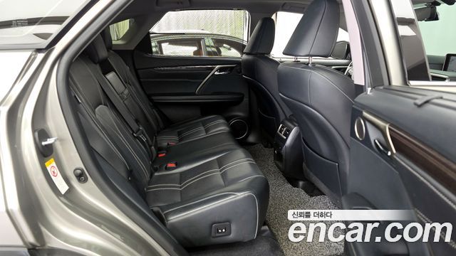 Lexus RX450h (IV) Executive 2017 — фото 11