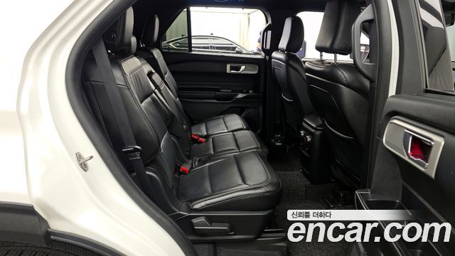 Ford Explorer (VI) 2.3 LimIted 4WD 2020 — фото 11