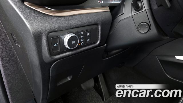 Ford Explorer (VI) 2.3 LimIted 4WD 2020 — фото 17