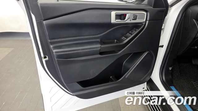 Ford Explorer (VI) 2.3 LimIted 4WD 2020 — фото 24