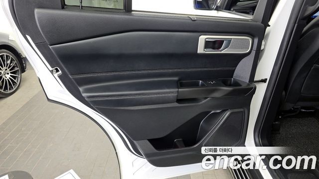 Ford Explorer (VI) 2.3 LimIted 4WD 2020 — фото 25