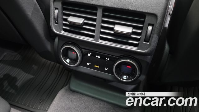 Land Rover Range Rover Velar 3.0 P400 Dynamic HSE 2025 — фото 17
