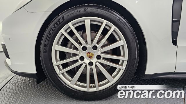Porsche Panamera (971) 3.0 AWD 2020 — фото 5