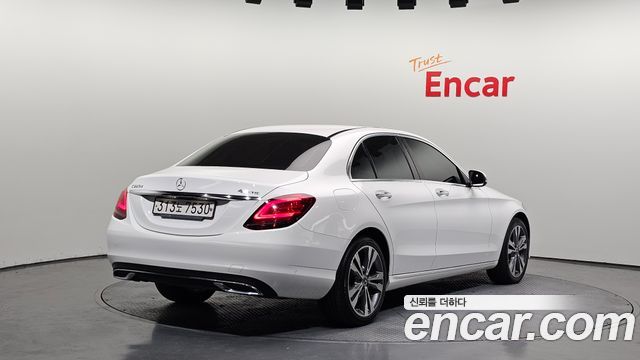 Mercedes-Benz C-Class (W205) C220 d 4MATIC 2021 — фото 2