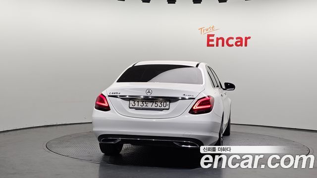 Mercedes-Benz C-Class (W205) C220 d 4MATIC 2021 — фото 4