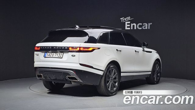 Land Rover Range Rover Velar 3.0 D300 R-Dynamic HSE 2018 — фото 2