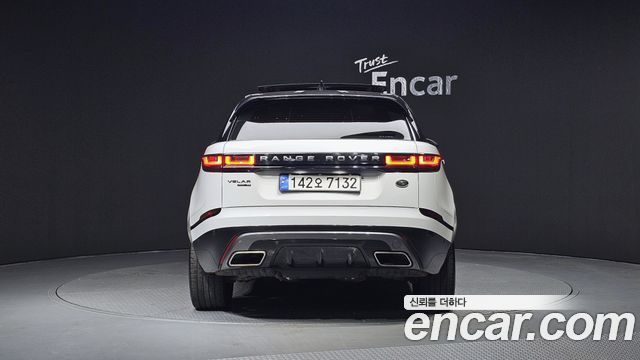 Land Rover Range Rover Velar 3.0 D300 R-Dynamic HSE 2018 — фото 4